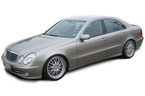 Mercedes Benz E-Klasse W211 mit Airmatic Tieferlegungskit und RH Crossline mehrteilig poliert