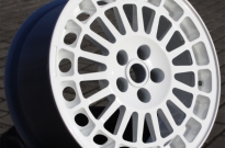Lancia Delta Integrale mit Pulverbeschichtung Weiss
